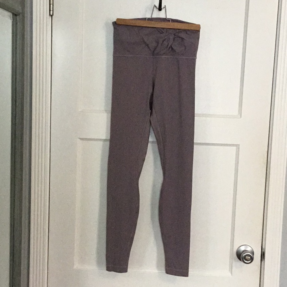 Lululemon yoga pants